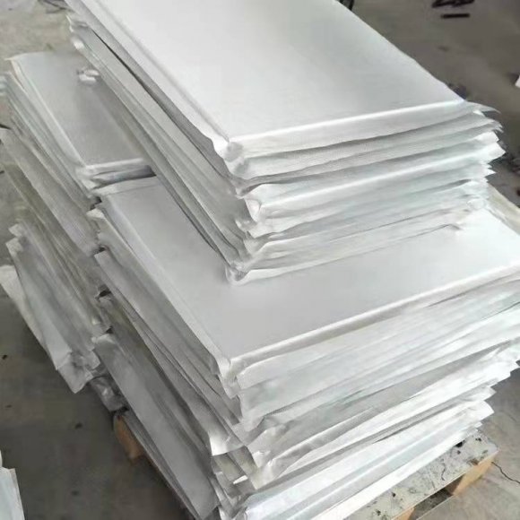 選擇stp保溫板廠家尤為關鍵